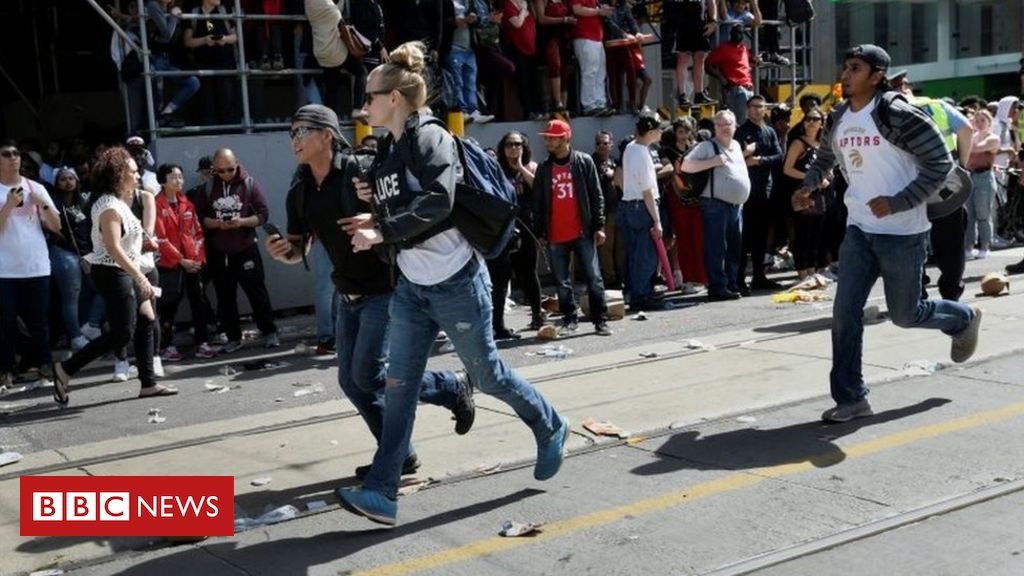 Toronto Raptors: Four people injured in victory parade shooting