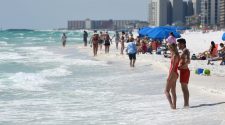 Navarre Beach breaking tourism records - News - Northwest Florida Daily News