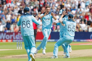 Woakes celebrates his second wicket.