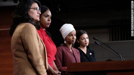  Progressive lawmakers stand firm against Trump&#39;s repeated racist attacks