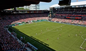 Portland Thorns draw large crowds but other NWSL struggle to attract fans