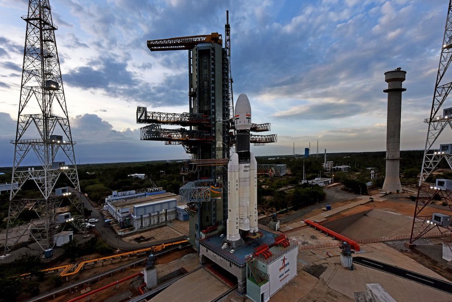 Launch of Indian moon lander postponed by ‘technical snag’ – Spaceflight Now