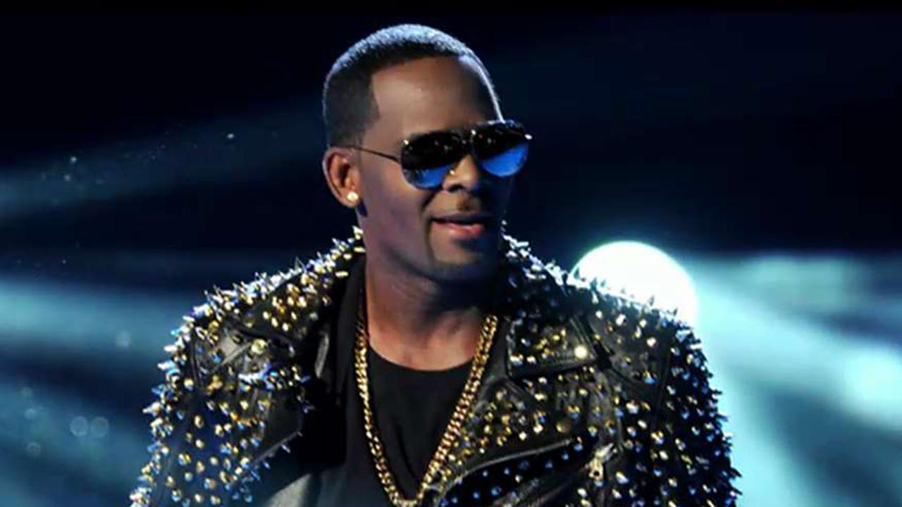 R Kelly Arrested On Federal Sex Trafficking Charges In Chicago Report Says News For Tomorrow