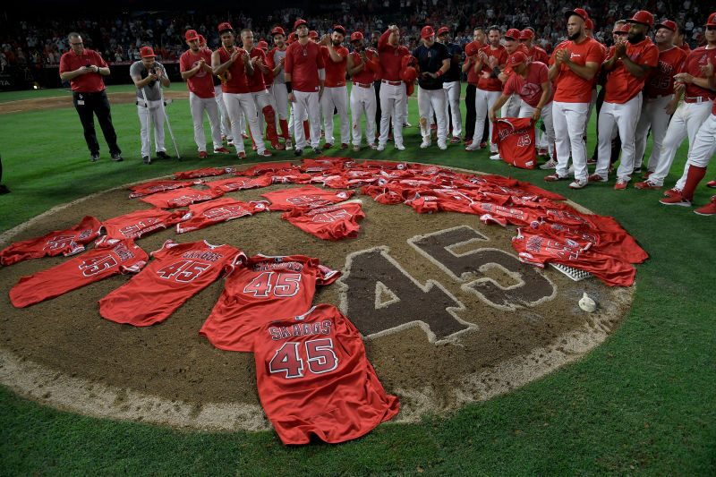 Illustration for article titled The Angels Paid Tribute To Tyler Skaggs With A Combined No-Hitter