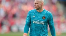 May 19, 2019; Harrison, NJ, USA; Atlanta United goalkeeper Brad Guzan (1) looks up during the first half against the New York Red Bulls at Red Bull Arena. (Vincent Carchietta-USA TODAY Sports)