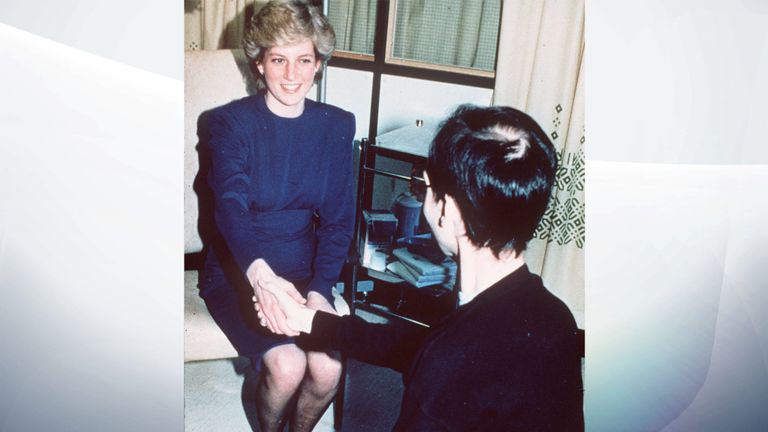 Diana&#39;s photo in 1987 helped changed public perception of HIV and Aids