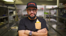 Celebrity Chef Carl Ruiz Dead At 44, Last Tweets Feature Maryland Eateries – CBS Baltimore