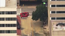 Crews Working To Repair Downtown Water Main Break; Access To Federal Courthouse Parking Ramp Restricted – CBS Baltimore