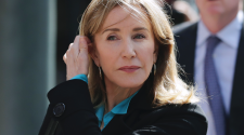 Felicity Huffman pleads for no jail time in college admissions scandal