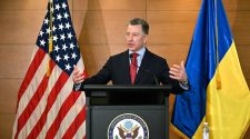 Kurt Volker, Trump’s Envoy for Ukraine, Resigns - The New York Times