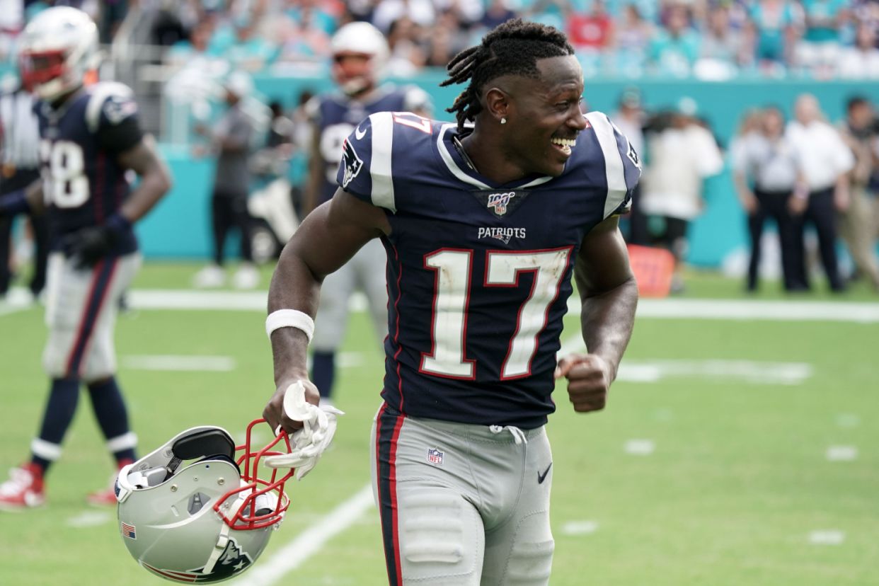 Antonio Brown's appearance for the Patriots against the Dolphins might prove beneficial for him in a grievance against New England. (USA TODAY Sports)