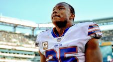 Source -- McCoy reuniting with Reid in Kansas City