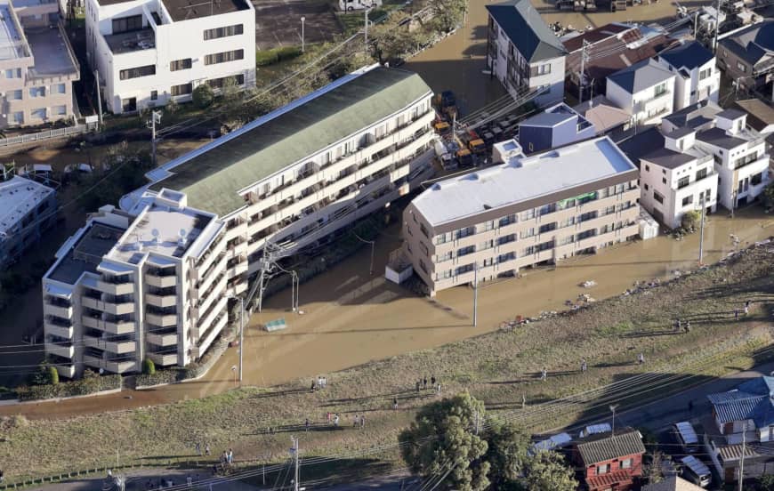 Flooded apartment buildings in the Takatsu district of Kawasaki, Kanagawa Prefecture | KYODO