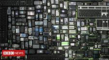Electronic devices 'need to use recycled plastic'