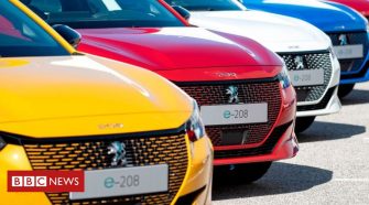 Peugeot owner in merger talks with Fiat Chrysler