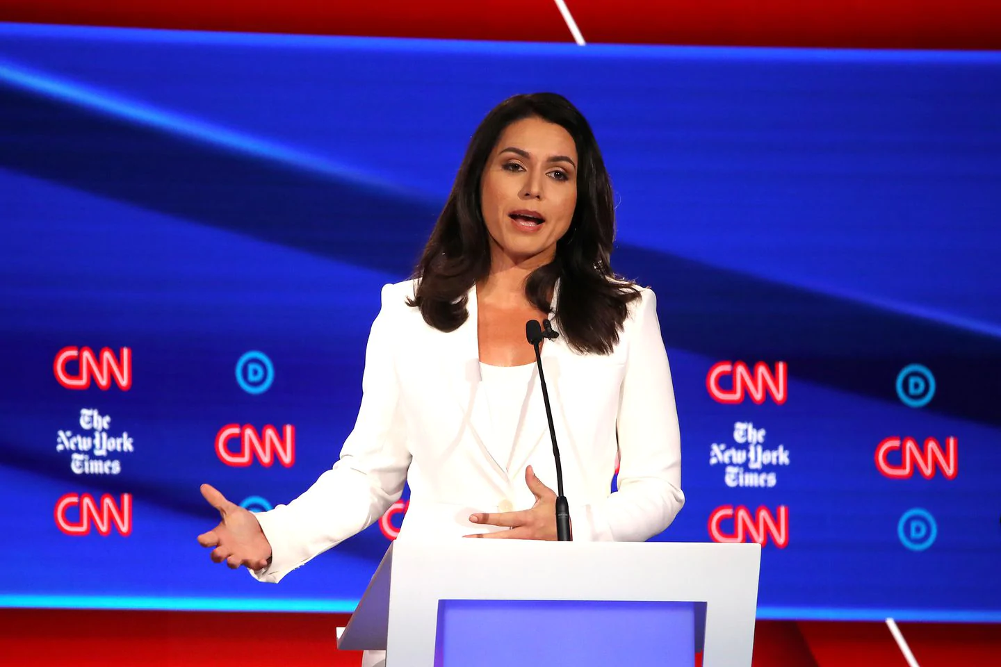 Battle lines drawn after Clinton and Gabbard exchange insults