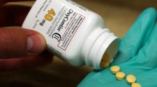 D.E.A. Let Opioid Production Surge as Crisis Grew, Justice Dept. Says