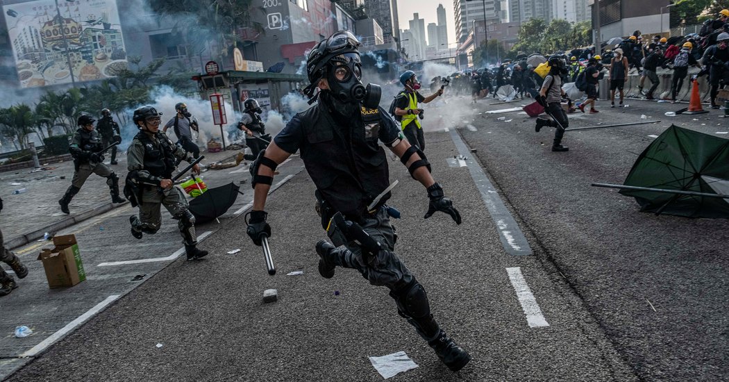 Hong Kong Police Shoot a Protester, 18, With a Live Bullet for the First Time