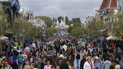 Disneyland visitors crowd the theme park's streets in an undated photo. (Credit: Allen J. Schaben / Los Angeles Times)