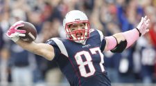 Patriots' Robert Kraft: Rob Gronkowski hasn't filed his retirement papers yet, won't rule out a return