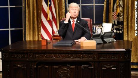&#39;SNL&#39; cold open reveals what a difference four months can make 