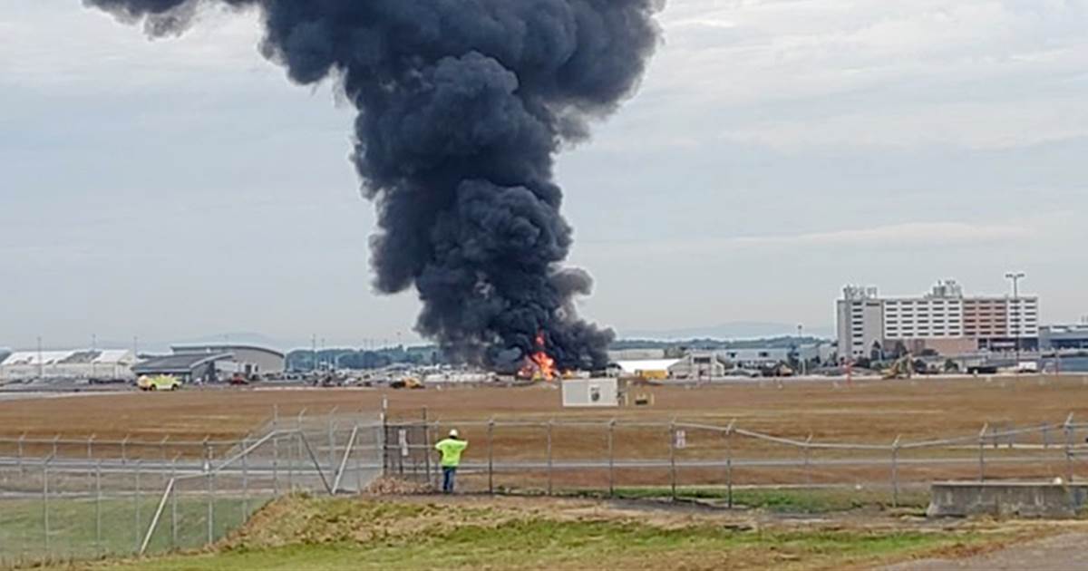 WWII B-17 plane crashes, erupts into flames at Bradley Airport