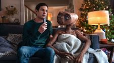‘E.T.’ Phones Home Again In Reunion Short Film Premiering On NBC And Syfy – Deadline
