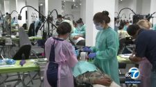Downtown LA clinic gives free healthcare to homeless, others