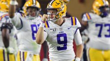 College football scores, top 25 rankings, schedule, NCAA games today: LSU, Oklahoma, Oregon in action
