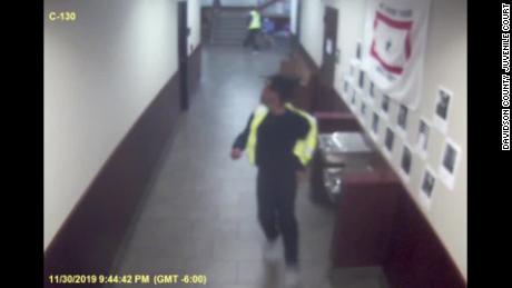 02 nashville teen escapees security  video 1