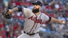 Dallas Keuchel agrees to 3-year, $55.5 million deal with White Sox