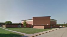 Oshkosh, Wisconsin, school shooting leaves student and officer injured
