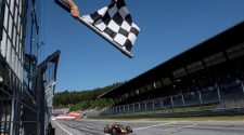 F1 waves checkered flag for tradition over technology