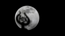 'Wolf' moon, partial lunar eclipse thrill skywatchers