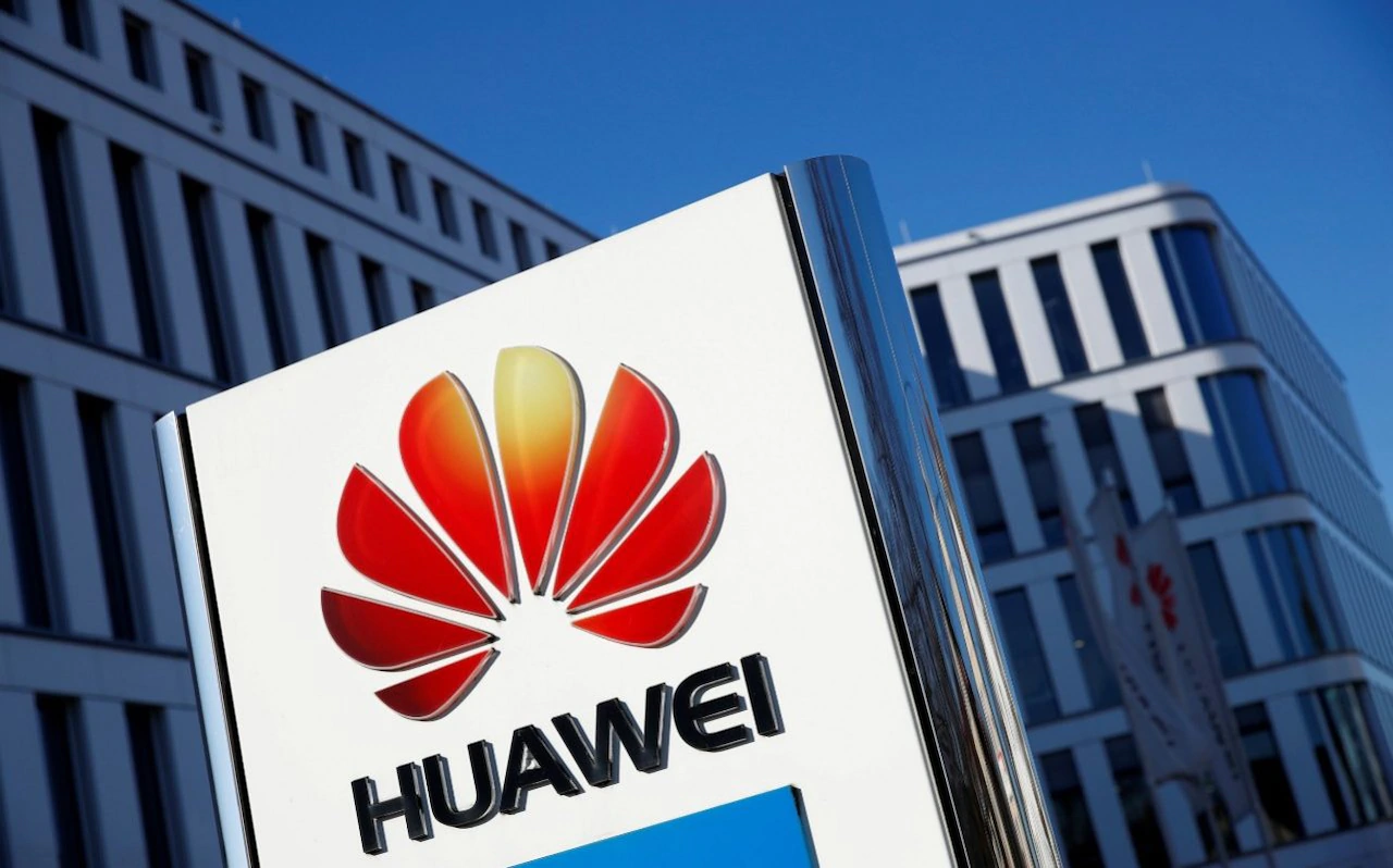 Banning Huawei would leave Britain trailing behind on technology
