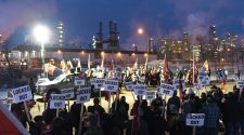 Unifor tries to shut down Regina refinery; Co-op says union breaking court order