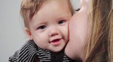 'Parentese,' not traditional baby talk, boosts a baby's language development