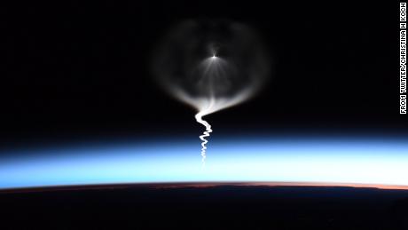 Astronaut takes stunning picture of her best friend launching into space 