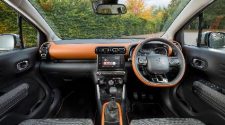 Citroën C3 Aircross: The touchscreen is used to operate the HVAC, radio, telephone and sat-nav controls.