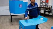Israel election pits Netanyahu against Gantz