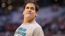 Mark Cuban finds out NBA season is suspended due to coronavirus during Mavericks game vs. Nuggets