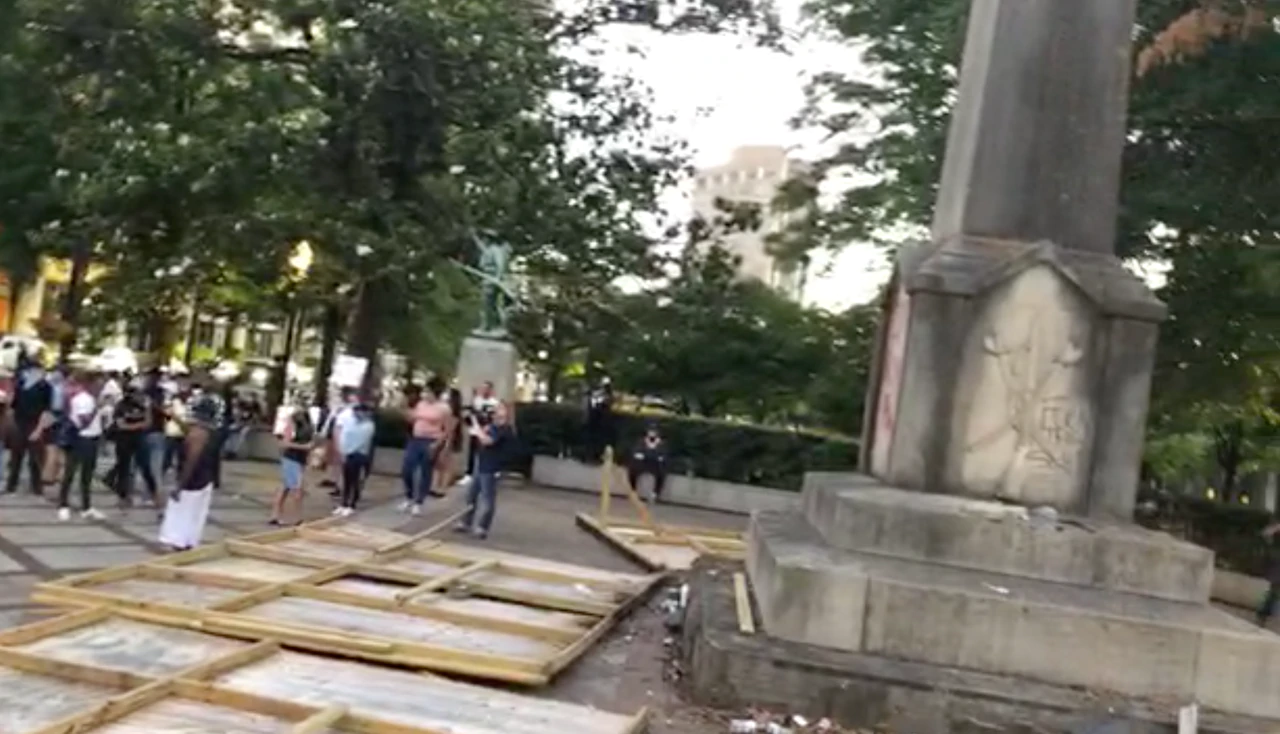 Protesters trying to take down Confederate monument in Birmingham