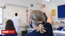 Coronavirus: Face coverings U-turn for England’s secondary schools
