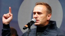 Plane carrying dissident Navalny in coma leaves Russia for Germany