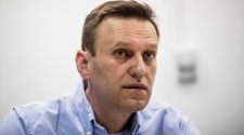Russian doctors claim they saved Alexei Navalny's life