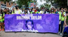 Louisville police officer defends his role in Breonna Taylor case in mass email to department