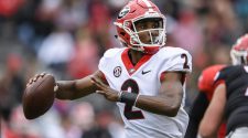 College football scores, NCAA top 25 rankings, schedule, games today: Georgia, Texas in action