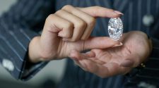 Huge flawless diamond could nab record-breaking price | World