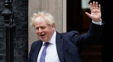 U.K. admits it could break international law over Brexit as senior Democrats raise trade deal fears