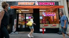 Dunkin' Brands in talks to go private